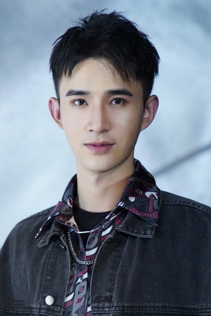 Yunpeng Guan